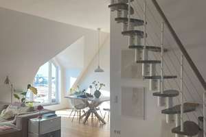 2-Zimmer-Maisonette-DG Wohnung mit 3m Deckenhöhe und Balkon – Solitudeallee 2, 71636 West, Ludwigsburg – Vorschaubild 3