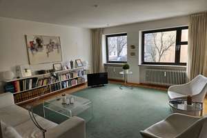 VON PRIVAT: Leerstehende 2,5-Zimmer-Wohnung in München-Bogenhausen