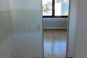 Wundervolle 2-Zi-Wohnung in NU/Offenh. mit Balkon und Tiefgaragenstellplatz – Johann-Strauß-Straße 30, 89231 Neu-Ulm – Vorschaubild 6