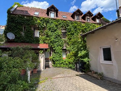 Historisches Einfamilienhaus mit Charme und vielseitigem Nebengebäude in Nürnberg-Bleiweiß