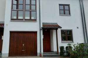Großzügiges Reihenmittelhaus mit 165 m² Wohnfläche Friedberg in ruhiger süd west Randlage 