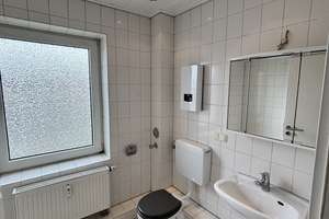 Wohnung mit zwei Zimmern, Flur und Einbauküche ruhig trotz Nähe HBF und Stadt, Mönchengladbach – Lürriper Straße 270, 41065 Lürrip, Mönchengladbach – Vorschaubild 10
