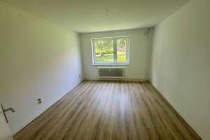 Lichtdurchflutete 3-Zimmer-Erdgeschosswohnung mit traumhaftem Panoramablick ins Grüne – Burgwall 16, 38229 Gebhardshagen, Salzgitter – Vorschaubild 4