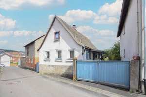 Gestaltungspotenzial: Realisieren Sie selbst das Haus Ihrer Träume in Strahlungen – Rhön-Grabfeld (Kreis) – Vorschaubild 1