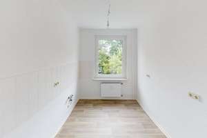 NEU sanierte 4-Raum-Wohnung mit Balkon in attraktiver Wohnlage – Blankenburgstr. 7, 9114 Furth, Chemnitz – Vorschaubild 2