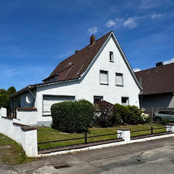 Schöner Wohnen in Heidenoldendorf...klassisches Ein-Zweifamilienhaus in begehrter, zentrumsnah