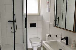 Erstbezug nach Modernisierung 2 Zimmer, Balkon und Einbauküche