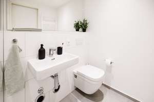Helle 1-Zimmer (All-in) Wohnung in Ludwigshafen-Süd / Fully Furnished Single Apartment for Students – 67061 Süd, Ludwigshafen am Rhein – Vorschaubild 2