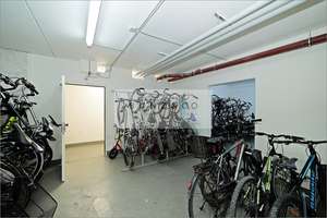 Provisionsfrei: Gemütliche Dachgeschoss-Wohnung mit Westbalkon und Alpenblick! – Sankt-Wendel-Str 45, 81379 Thalkirchen, München – Vorschaubild 21