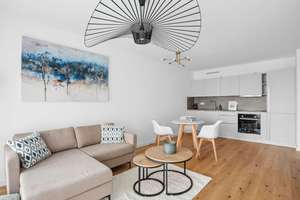 Moderner Neubau mit Parkett, exklusivem Bad, Balkon und EBK! – Hans-Driesch-Straße 56, 4179 Leutzsch, Leipzig – Vorschaubild 2