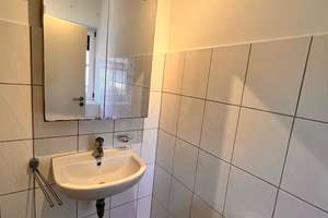 Großes Einfamilienhaus - Baujahr 2006 - mit 1.916 m² Grundstück, Doppelgarage & Homeoffice-Potenzial – Krottenseer Hauptstraße 14, 91284 Neuhaus an der Pegnitz – Vorschaubild 15
