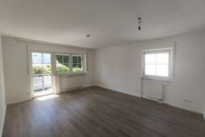 Familienfreundliche 3,5-Zimmer Erdgeschosswohnung mit Hobbyraum und Garten in München-Altaubing