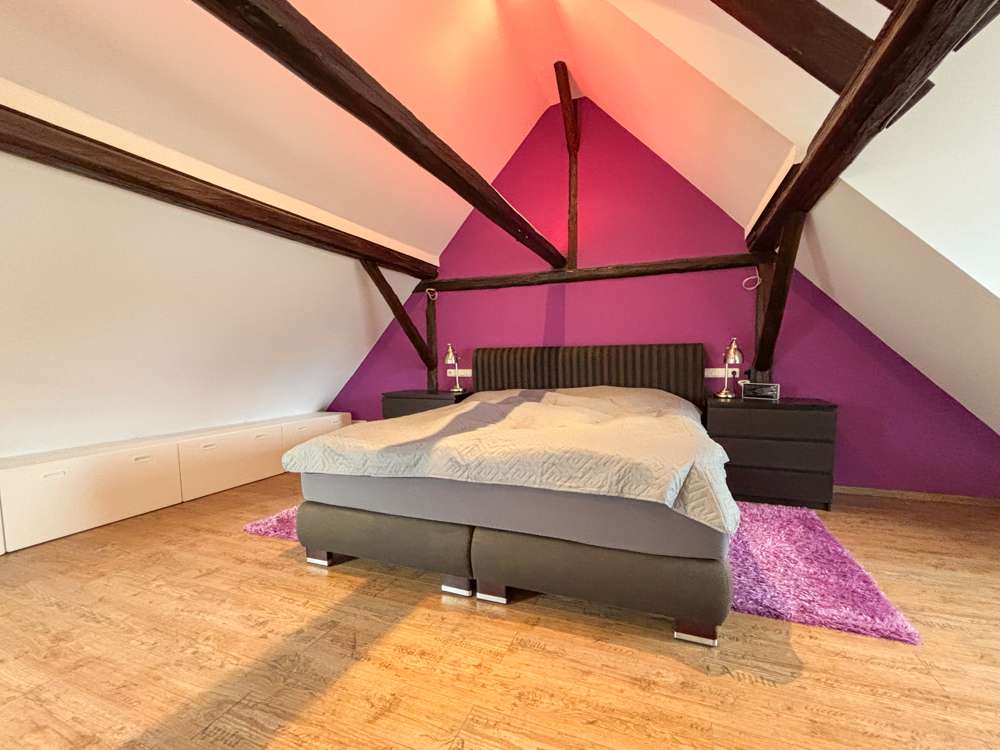 Immobilie in Hofheim am Taunus - Wallau: Eigene "Wohninsel" mit viel Privatsphäre! Hofhaus 270 m², nutzbar auch für 2 Generationen. - Bild 7