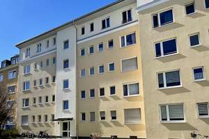 Erstbezug nach Komplettsanierung: Sonnige 4-Zimmer-Wohnung mit Balkon