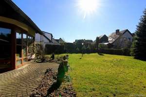 Freistehendes Einfamilienhaus mit wunderschönem Garten, gemauertem Kachelofen, Garage und Stellplatz – Freiherr-vom-Stein-Allee 8, 33378 Rheda-Wiedenbrück – Vorschaubild 13