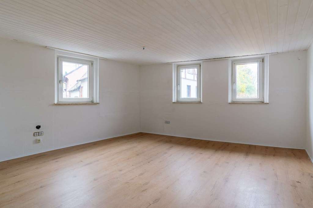 Immobilie in Krautheim - Handwerker aufgepasst! Einfamilienhaus mit Potenzial sucht neuen Eigentümer - Bild 3