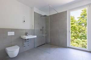 Erstbezug mit Seeblick: 4-Zi.-Wohnung, 140 m², Balkon, Aufzug & Tiefgarage – Regattastraße 175, 12527 Grünau, Berlin – Vorschaubild 11