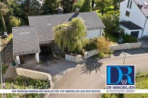 Charmanter Bungalow mit zwei Garagen auf großzügigem Grundstück – Brückenweg 6, 85051 Münchener Straße, Ingolstadt – Vorschaubild 1