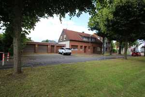 Zweifamilienhaus mit Doppelgarage auf einem 1370 qm Grundstück am Ortsausgang von Krefeld – Fischeln – Alte Neusserstraße 5 & 5a, 47807 Krefeld – Vorschaubild 2