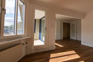 Privat an privat! Ohne Makler! Gehobene 3-Zimmer Wohnung im 4. OG mit Balkon in Berlin-Zehlendorf – Die vollständige Adresse der Immobilie erhältst du vom Anbieter., 14167 Zehlendorf, Berlin – Vorschaubild 6