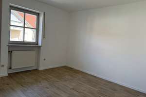 Ruhige Doppelhaushälfte mit schönem Garten und ausgebautem Dachgeschoss in Mühldorf am In – Die vollständige Adresse der Immobilie erhältst du vom Anbieter., 84453 Mühldorf am Inn – Vorschaubild 12