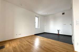 Platz für die kleine Familie mit schöner Loggia! – Gebbertstraße 125 b, 91058 Sebaldus, Erlangen – Vorschaubild 3
