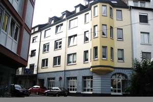 Nordstadt, schöne Neu renovierte und gut aufgeteilte 3-Zimmer-Wohnung, im DG – Salierstraße 34, 75177 Nordstadt, Pforzheim – Vorschaubild 1