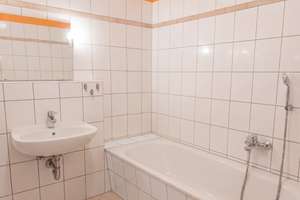 Wertbeständiger Altbau: 2-Zimmer-Wohnung mit Balkon in Leipzig-Volkmarsdorf! – Die vollständige Adresse der Immobilie erhältst du vom Anbieter., 4315 Volkmarsdorf, Leipzig – Vorschaubild 3