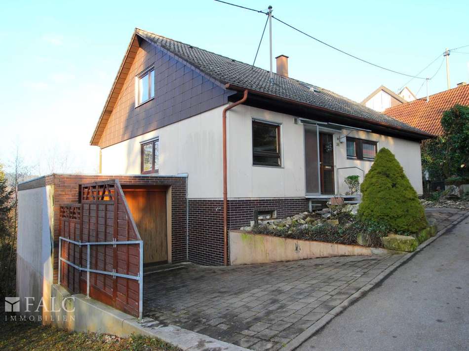 Straßenseite-2