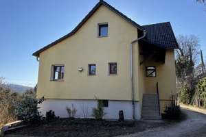Vollständig renoviertes Einfamilienhaus mit fünf Zimmern und EBK in Burglengenfeld, Burglengenfeld