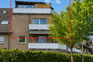 98 m² Maisonette-Traum in Schmachtendorf: Dachterrasse & Eck-Balkon, Schmachtendorf