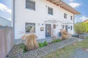 Großzügiges, effizientes Einfamilienhaus, 5 Zimmer + Hobbyraum, Terrasse mit Garten – Die vollständige Adresse der Immobilie erhältst du vom Anbieter., 85653 Aying – Vorschaubild 2