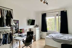 ** Wohnen in Pforzheim - Helle 4-Zimmer Altbauwohnung mit Loggia! ** – Hohenzollernstr. 98, 75177 Nordstadt, Pforzheim – Vorschaubild 2