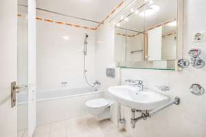 AIGNER - Großzügige 4-Zimmer-Wohnung mit 3 Balkonen und Grünblick in begehrter Neuhauser Lage – 80637 Dom Pedro, München – Vorschaubild 8