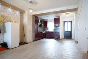 Doppelhaushälfte mit viel Potenzial in begehrter Lage von Mainz-Kastel – Die vollständige Adresse der Immobilie erhältst du vom Anbieter., 55252 Mainz-Kastel, Wiesbaden – Vorschaubild 3