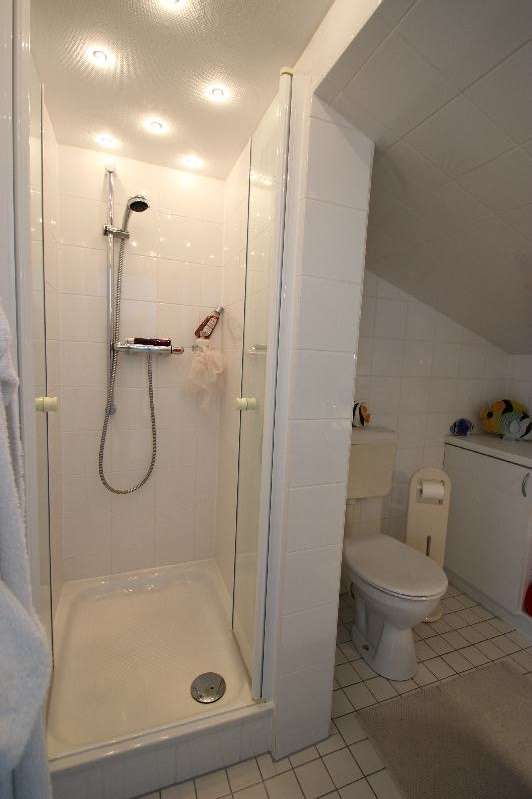 Immobilie in Rheinbreitbach - Einfamilienhaus mit Top-Ausstattung 2 Bäder ruhiger Lage Garten Garage Carport schöne Au - Bild 11