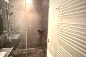 Provisionsfrei * 3 Zimmer Altbau WHG * Kaminanschluss * 74qm * Balkon * Küche * Bad * Gäste-WC – Rollnerstr. 112, 90408 Uhlandstraße, Nürnberg – Vorschaubild 2