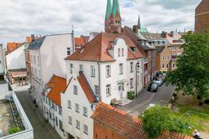 Vermietet -  2 Zimmer - Lübecker Altstadt mit Blick auf die Petrikirche – 23552 Innenstadt, Lübeck – Vorschaubild 2