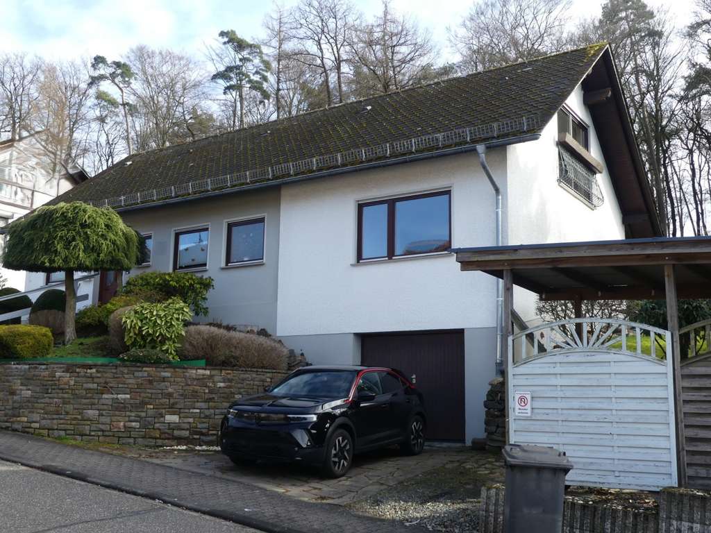 Immobilie in Hillscheid - Vielseitiges Raumwunder mit Südgarten in Hillscheid - Bild 0