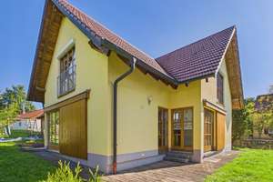 Harmonisches Zuhause: Gepflegte Doppelhaushälfte mit Garten in Moorenweis für die ganze Familie – Die vollständige Adresse der Immobilie erhältst du vom Anbieter., 82272 Moorenweis – Vorschaubild 3