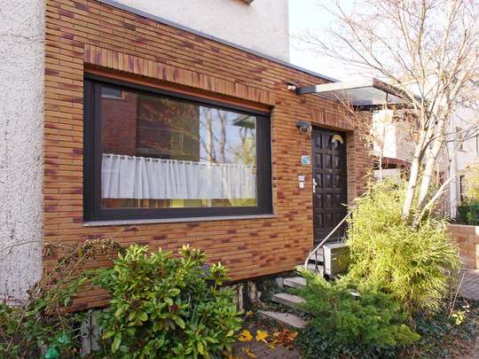 Sanierungsbedürftiges Haus nahe der Fritz-Erler-Allee - Bild 2