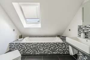 Lichtdurchflutete Maisonette-Wohnung mit hochwertiger Ausstattung in Mönchengladbach – Die vollständige Adresse der Immobilie erhältst du vom Anbieter., 41068 Venn, Mönchengladbach – Vorschaubild 18
