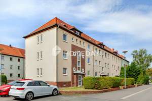 Charmantes Wohnen über den Dächern – gepflegte Zwei-Zimmer-Wohnung im Erfurter Hanseviertel – 99085 Krämpfervorstadt, Erfurt – Vorschaubild 3