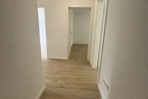 Frisch saniert! 3 Zimmer Wohnung in Holsterhausen- 2 Balkone – Friedbergstr. 69, 45147 Holsterhausen, Essen – Vorschaubild 3