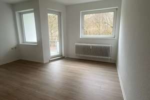 Ihr neues Zuhause zum Wohlfühlen – charmante 3-Zimmer-Wohnung mit Balkon in ruhiger Lage in GBH – Sternbergstraße 79, 38229 Gebhardshagen, Salzgitter – Vorschaubild 2