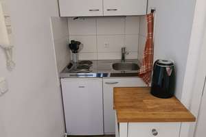 Möblierte 1-Zimmer-Wohnung mit großem Balkon in zentraler Lage – Frölichstraße 18, 86150 Stadtjägerviertel, Augsburg – Vorschaubild 9