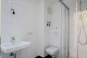 Erstbezug nach Kernsanierung – Moderne 2-Zimmer-Wohnung mit offenen Wohnkonzept und Balkon – Die vollständige Adresse der Immobilie erhältst du vom Anbieter., 13409 Reinickendorf (Ortsteil), Berlin – Vorschaubild 9