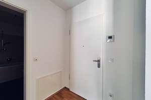 Herrliche 2-Zimmer-Wohnung in direkter Rheinnähe - provisionsfrei, befristet auf  1,5 Jahre – Deutz-Mülheimer Straße 183a, 50679 Mülheim (Ortsteil), Köln – Vorschaubild 6