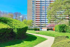 2 Bäder! 5-Zimmer! Gläsernes Home-Office, junge Küche, Topzustand, Waldblick + Einrichtg.angebot… – Im Asemwald 54, 70599 Asemwald, Stuttgart – Vorschaubild 3