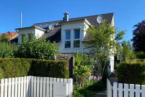 Modernes familienfreundliches Haus in ruhiger Waldrandlage in Leinfelden (Oberaichen)